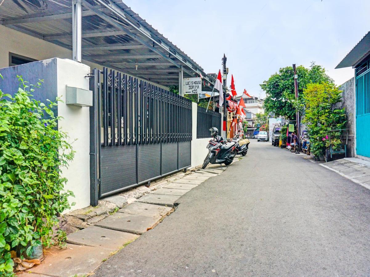 Oyo 91658 Luci'S House Hotel Jakarta Exterior photo