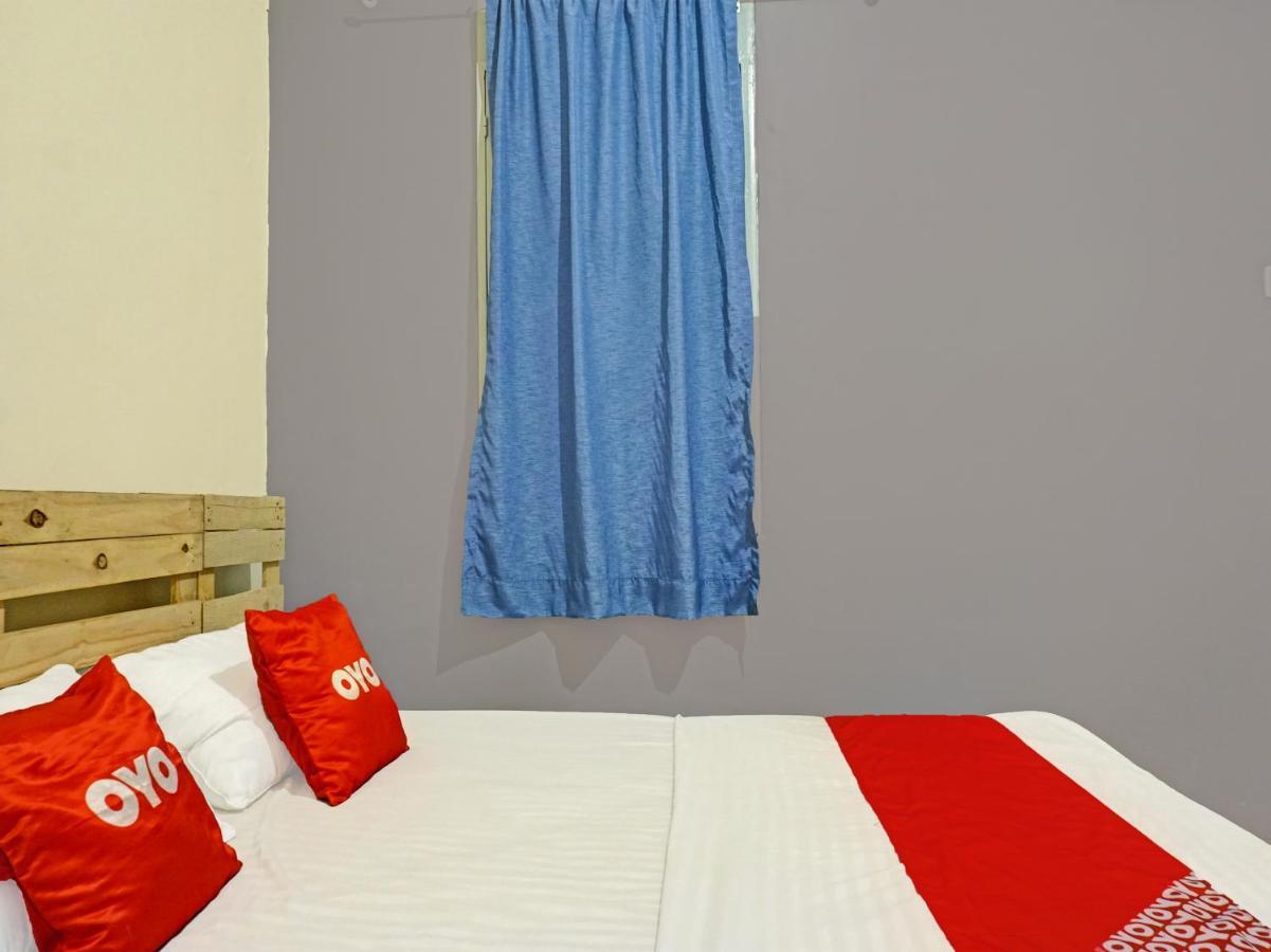 Oyo 91658 Luci'S House Hotel Jakarta Exterior photo